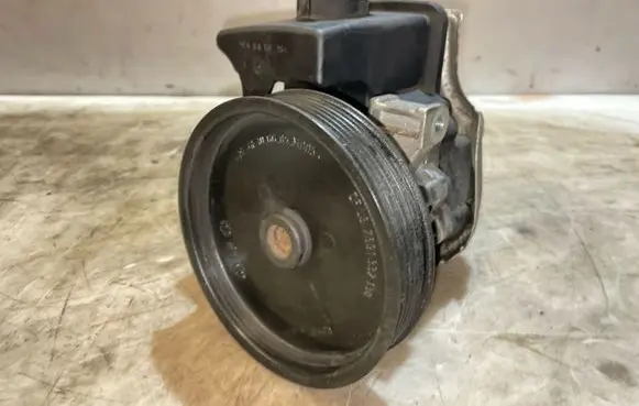 Mercedes-Benz C W203 Power steering pump A0034664101