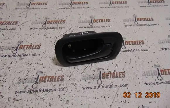 Honda CR-V Rear door interior handle