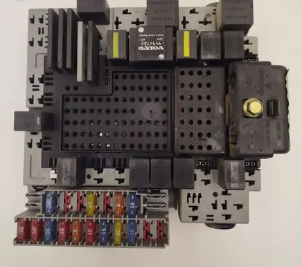 Volvo V70 Fuse module 8622520