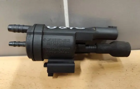Mercedes-Benz R W251 Valve vacuum 0025401497 48B43625B00