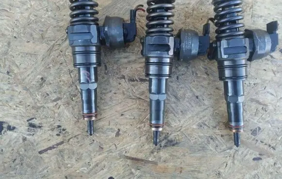 Audi A3 S3 8L Fuel injector 038130073AG