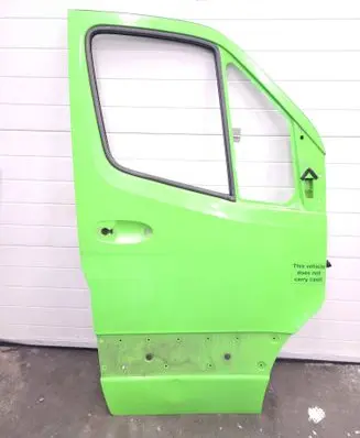 Mercedes-Benz Sprinter W907 W910 Front door