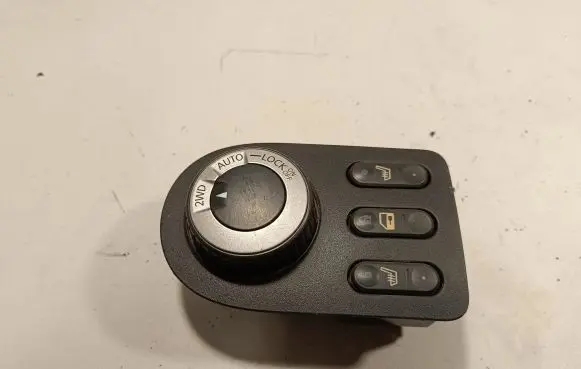 Nissan Qashqai+2 Differential lock switch 24480
