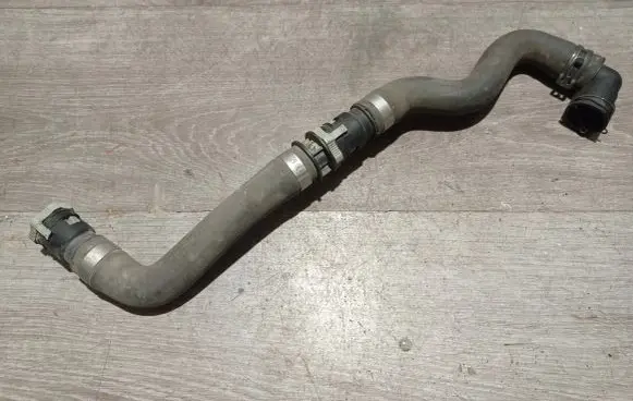 Volvo V40 Engine coolant pipe/hose 31319843