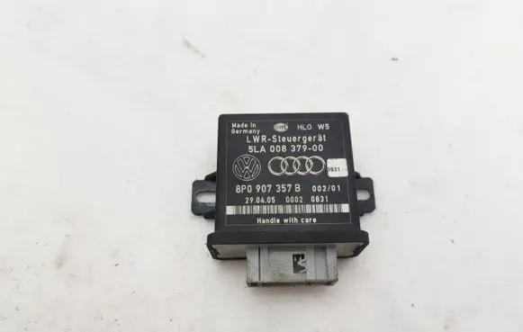 Audi A4 S4 B7 8E 8H Light module LCM 8P0907357B