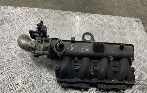 Opel Astra J Intake manifold 55189595