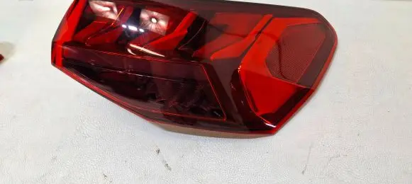 Audi A3 8Y Tailgate rear/tail lights 8Y0945208