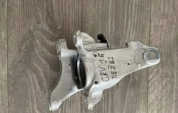 Honda CR-V Gearbox mount 50TLZ 52TLZ