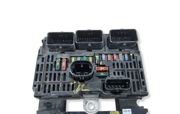 Peugeot 308 Fuse box set 9661682880 BSML0500 S118983005Q