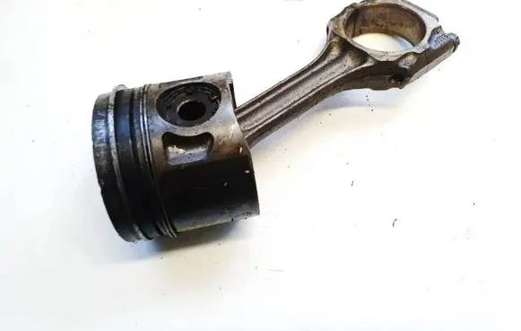 Volkswagen PASSAT B4 Piston with connecting rod 028h