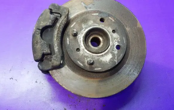 Nissan Almera Tino Front wheel hub spindle knuckle