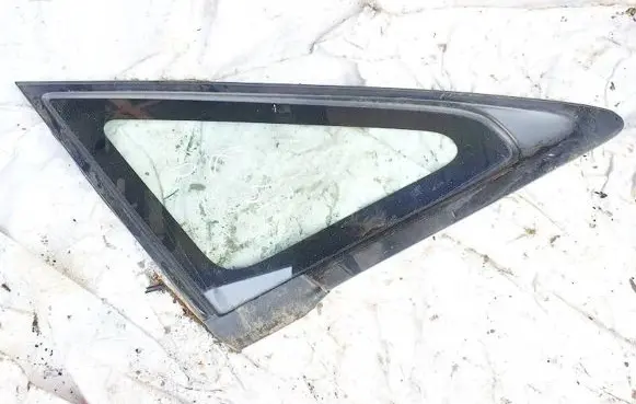 Mazda Premacy Front triangle window/glass nsgm3108 43r-005834