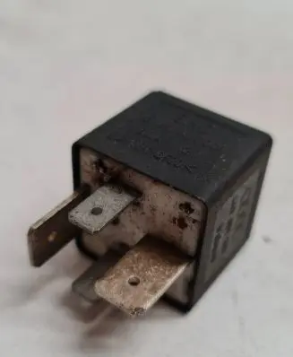 Volkswagen Golf IV Other relay 899511000