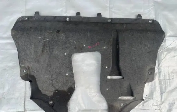 Jeep Cherokee Engine splash shield/under tray