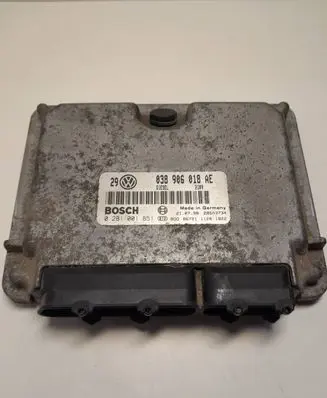 Volkswagen Golf IV Engine control unit/module 038906018AE 0281001851 28SA3734