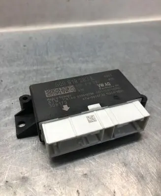 Audi A3 S3 8V Parking PDC control unit/module 5Q0919283E