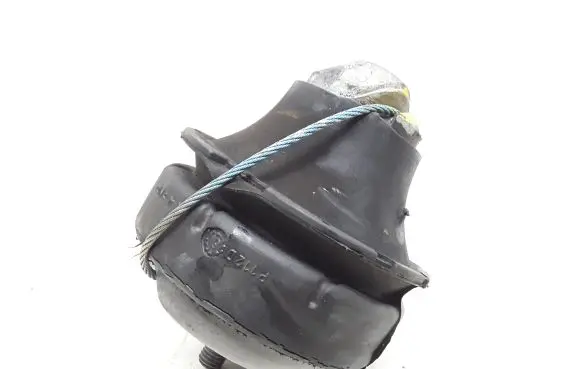 Volvo V40 Engine mount bracket 31359635 31460937