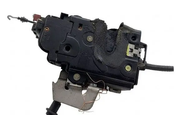 Audi A8 S8 D3 4E Rear door lock 4E0839015