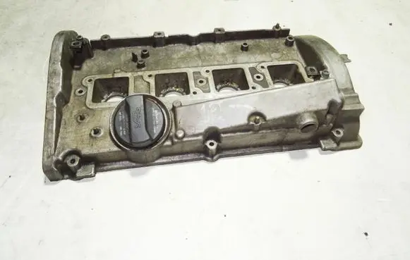 Audi A6 S6 C5 4B Rocker cam cover 