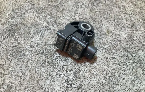 Opel Grandland X Airbag deployment crash/impact sensor 9810452480 24698 961920