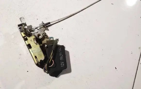 Volkswagen II LT Front door lock f00p2e019 406205