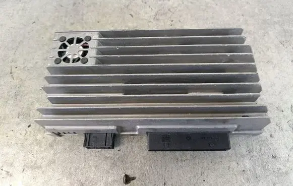 Audi A5 8T 8F Sound amplifier