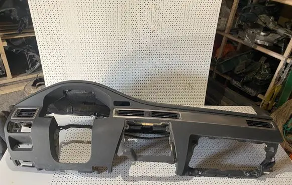 Volvo XC70 Dashboard