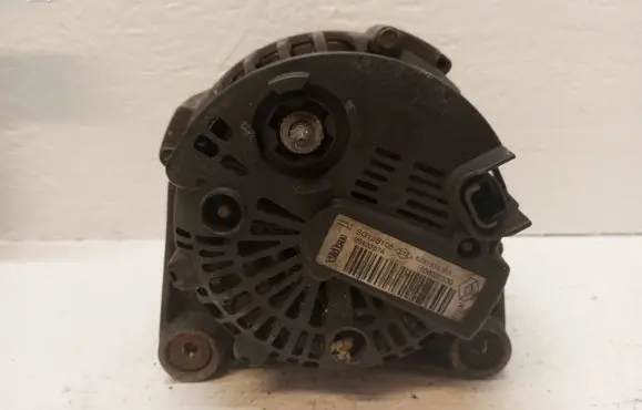 Opel Vivaro Generator/alternator 8200538815 2543387A SG12B108