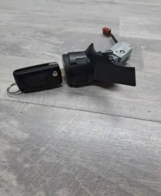 Peugeot 207 Ignition lock 38410600