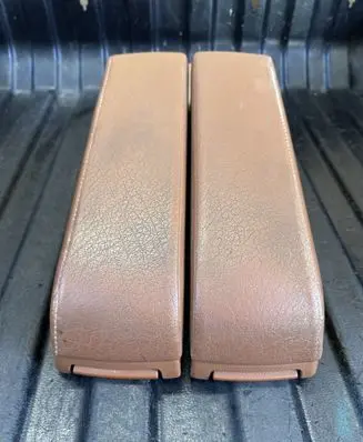 Infiniti FX Armrest 2158611211