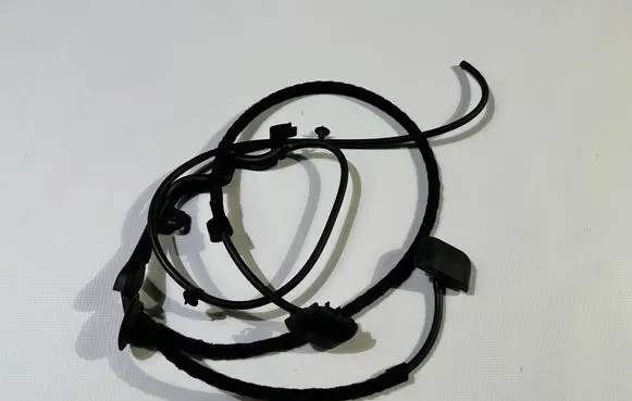 Windshield washer spray nozzle