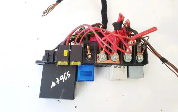 Volkswagen PASSAT B5.5 Fuse box set