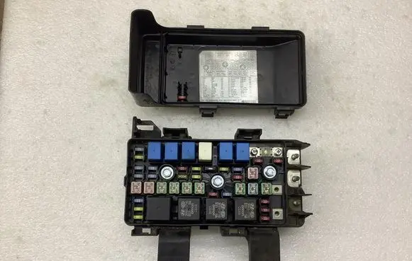 Hyundai Grandeur Fuse module 919503K510