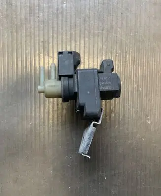 Suzuki Grand Vitara II Turbo solenoid valve 8200486264 70115200