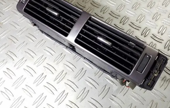 Audi A6 S6 C5 4B Dash center air vent grill 4B2820951