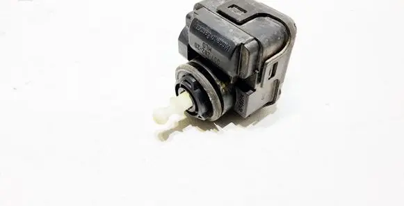 Skoda Octavia Mk1 (1U) Headlight level adjustment motor 00728220