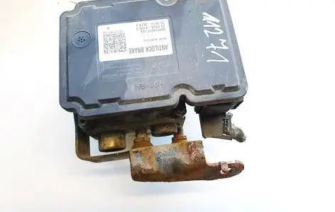 Jeep Grand Cherokee (WK) ABS Pump 00404479C100