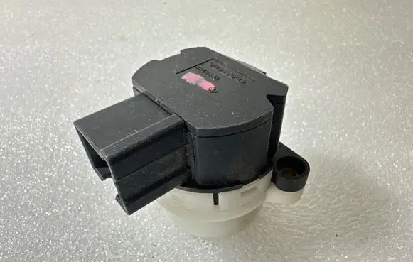 Volvo XC70 Ignition lock contact 8645228