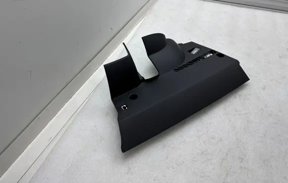 Tesla Model Y Dashboard lower bottom trim panel 158985900F 202212301907 CQZ223640007631