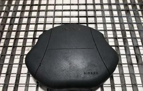 Steering wheel airbag