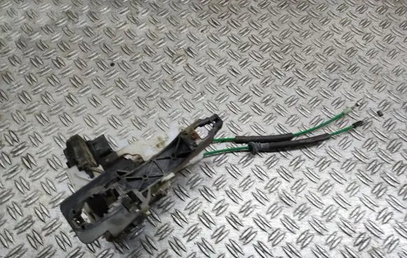 Hyundai i30 Front door lock 813102L030