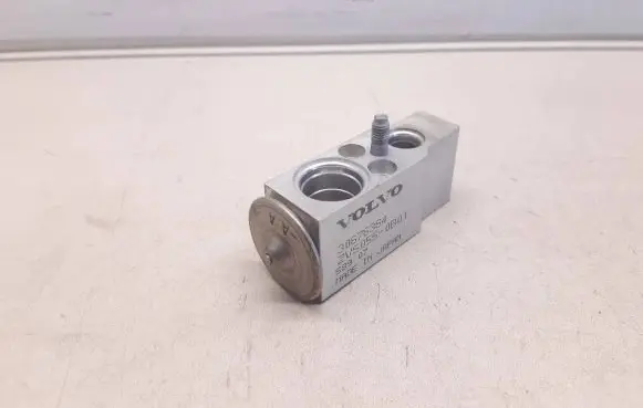 Volvo V70 Air conditioning (A/C) expansion valve 30676364 ZVS0550B01 58907