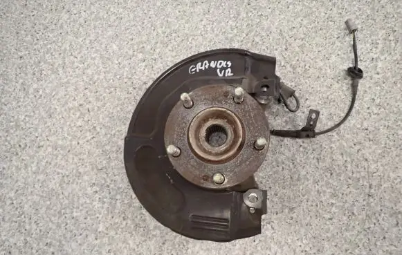 Mitsubishi Grandis Front wheel hub spindle knuckle
