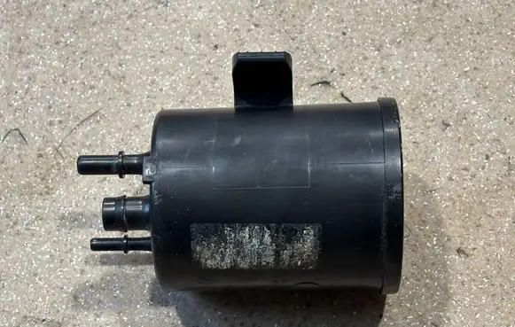 BMW M4 F82 F83 Active carbon filter fuel vapour canister 7244150