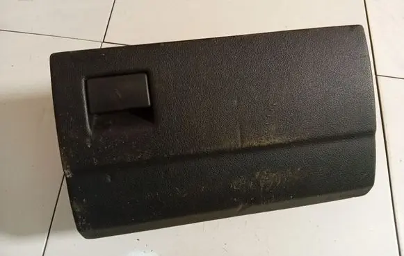 Opel Zafira A Glove box 90589657