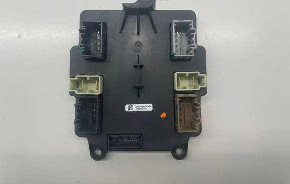 Tesla Model X Door control unit/module 106205600B
