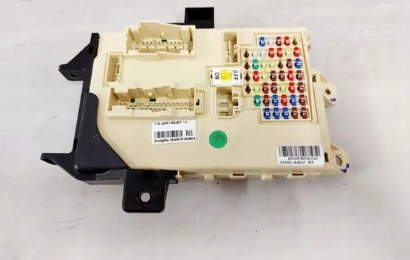 KIA Carens III Fuse box set