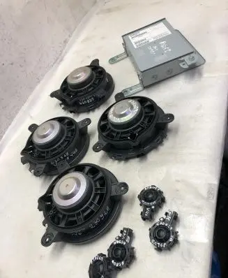 Volvo V40 Cross country Audio system kit 32489492aa