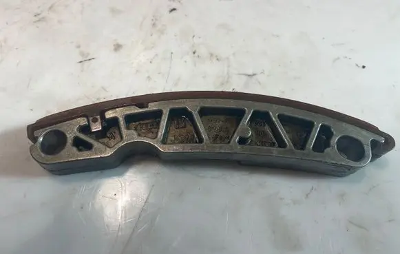 Audi A6 S6 C6 4F Slide rail for timing chain 059109469F