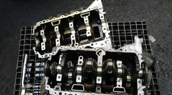 Mini One - Cooper Coupe R56 Engine block MBGU30